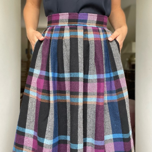 Vintage Clyde Wool-blend Plaid Pleated Midi Skirt - Picture 3 of 13